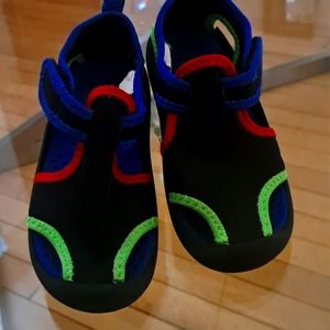 Oshkosh boys sandals